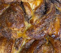 Булочка с маком