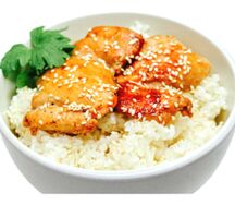 Курица в соусе терияки с рисом и овощами