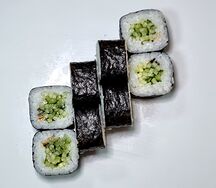 Ролл с огурцом