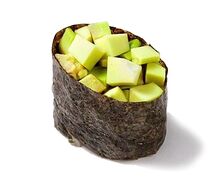 Гункан с авокадо