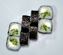 Ролл сливочный с огурцом