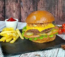 Фермерский бургер и фри