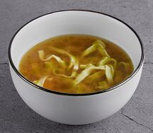 Лапша с запеченным цыпленком и яйцом