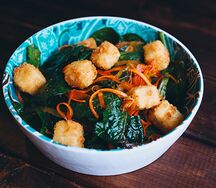 Салат с жареным тофу