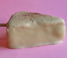 Клубничный чизкейк в белом шоколаде