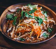 Салат со свиными ушами