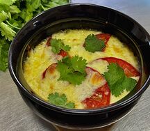 Сыр сулугуни с помидорами