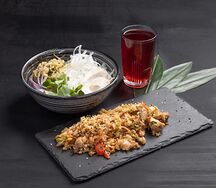 Фо га, рис с курицей и морс