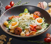 Салат Цезарь с креветками