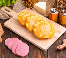 Чебуреки-кругляши с ветчиной и сыром