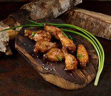 Крылышки куриные с соусом на выбор