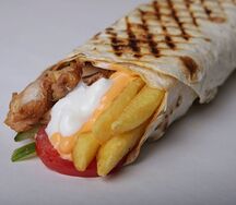 Гиро сырный в лаваше