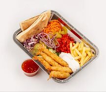 Шаверма на тарелке с креветками