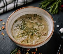 Куриный бульон с вермишелью