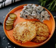 Бефстроганов с драниками