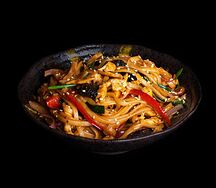 Wok лапша удон с курицей