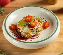 Теплый салат из мурманского лосося