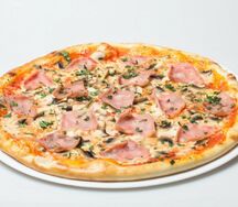 Пицца с ветчиной