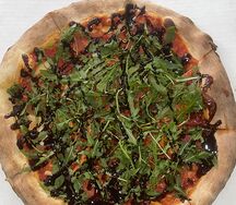 Пицца с руколой