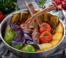 Жаркое из бараньей корейки с овощами