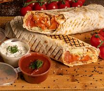 Шаурма из курицы в лаваше