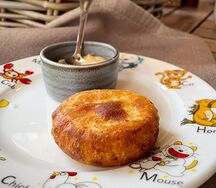 Сырник со сгущенкой