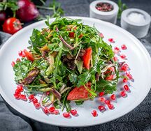 Теплый салат из мяса ягненка