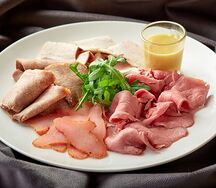 Мясная тарелка