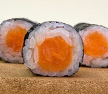 Хосомаки с лососем