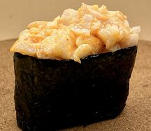 Гункан с креветкой спайси