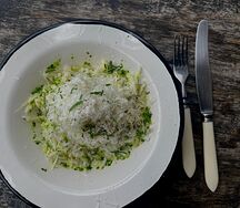 Салат из молодой капусты