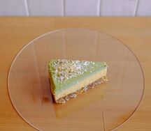 RAW-торт Базилик-маракуйя 