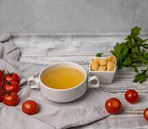 Бульон куриный с гренками