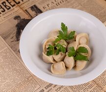 Пельмени с говядиной и свининой (дюжина)