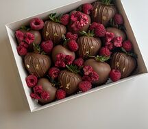 Набор из клубники в шоколаде 20
