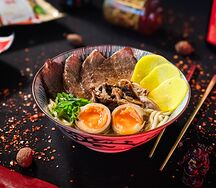 Гюнику рамен с говядиной