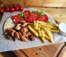 Сувлаки из курицы открытый