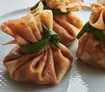 Куриный жульен в блинчиках