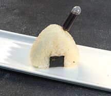 Онигири с креветкой 