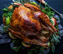 Курица гриль с салатом (половина курицы)