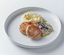 Куриные котлеты с картофельным пюре