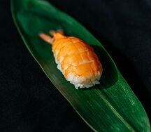 Суши креветка