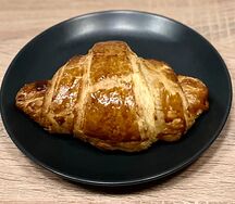 Круассан малиновый