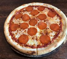 Пепперони на тонком тесте
