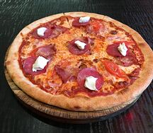 Сытная на тонком тесте