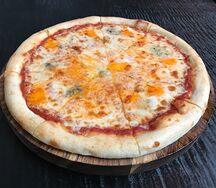 Четыре сыра на тонком тесте, 30 см