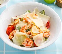 Салат Цезарь с креветками
