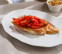 Тартин с томатами и каперсами
