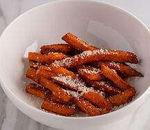 Батат фри с пармезаном и трюфельным маслом