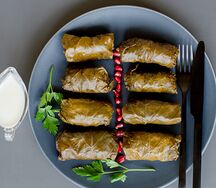 Долма в винoградных листьях